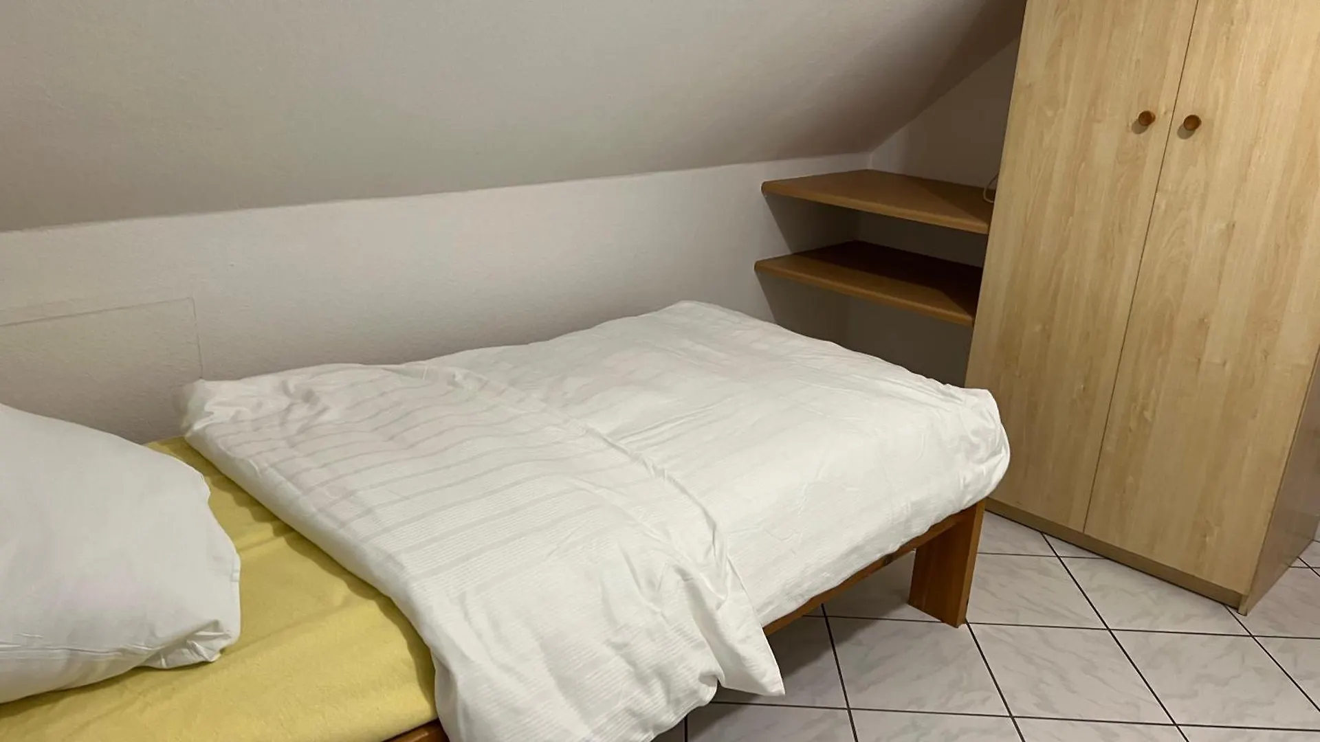 Hs Hotel Amburgo 0*,  Germania